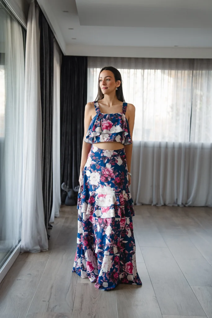 Conjunto Amalfi color Azul oscuro con flores